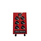 Johnny Ramone (Ramones) - Set regalo per plettro per chitarra, 6 plettri, 1 portachiavi per artista